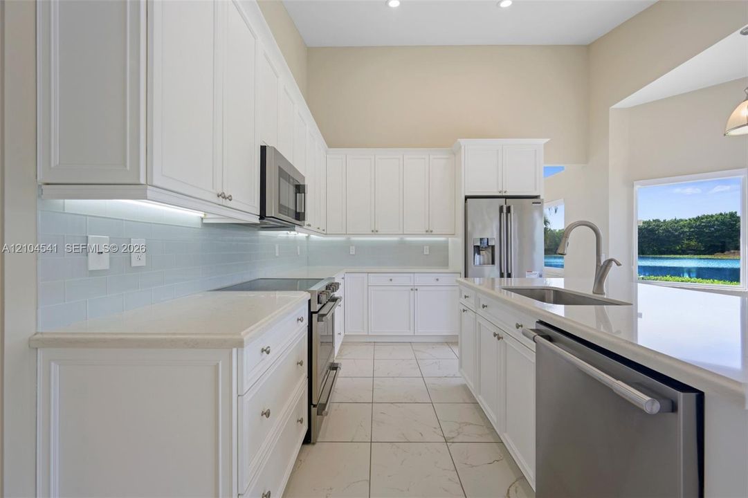For Rent: $5,750 (3 beds, 2 baths, 1777 Square Feet)