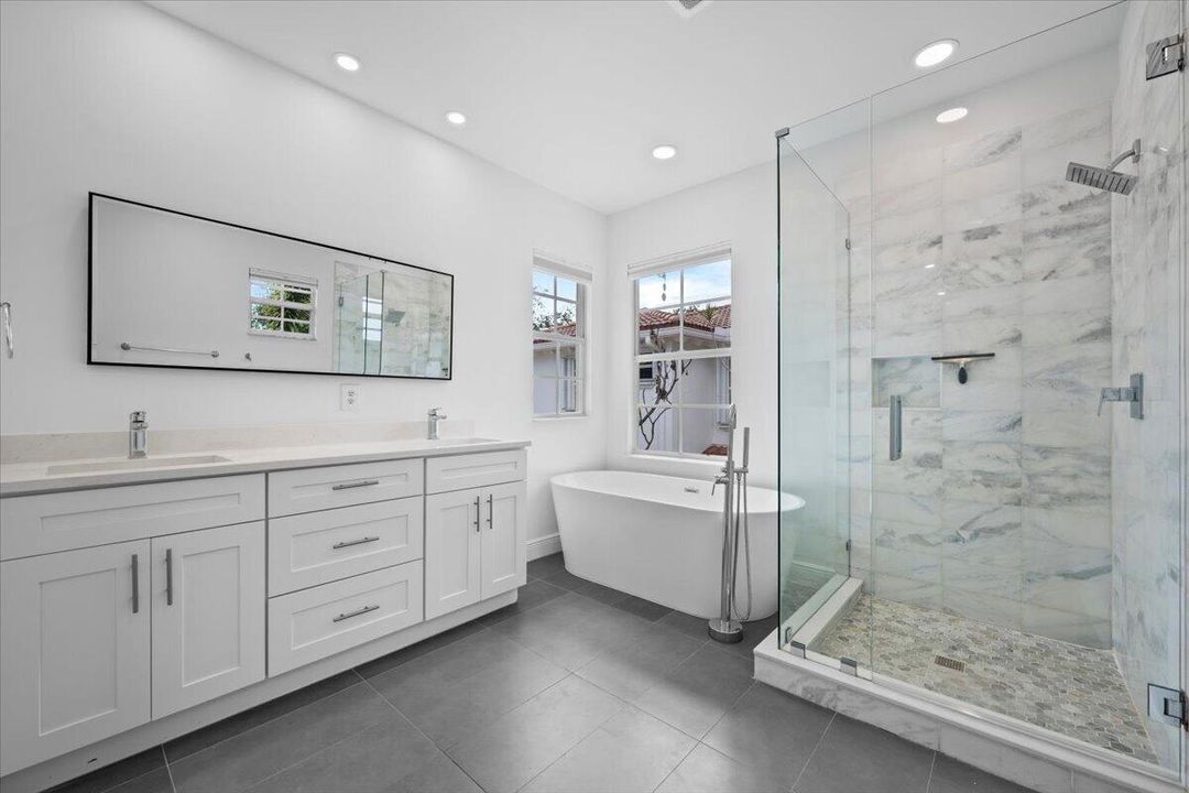 Owner's Suite Bathroom