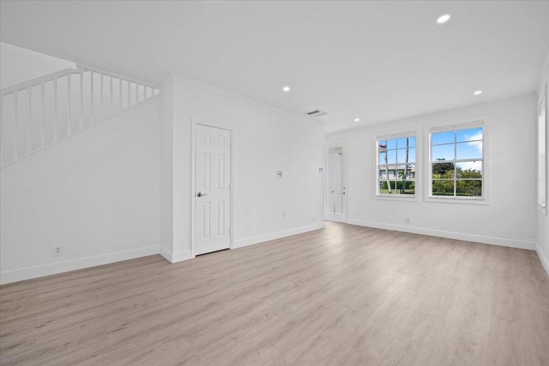 Great Room (Living / Dining Areas)