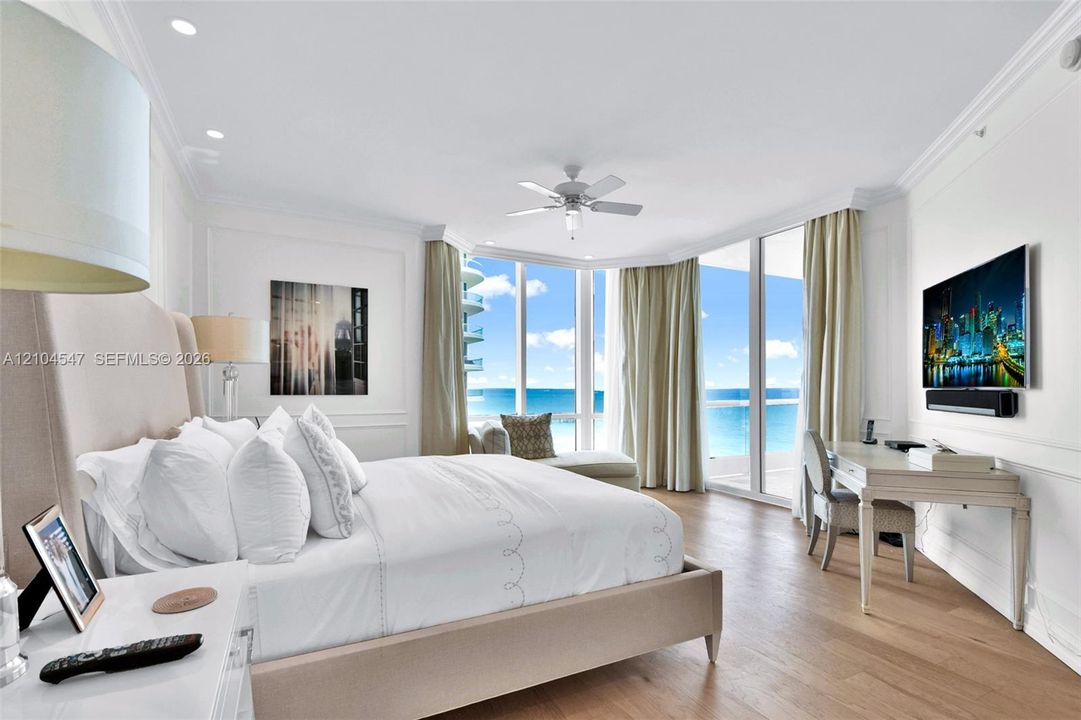 For Sale: $3,675,000 (3 beds, 4 baths, 2775 Square Feet)
