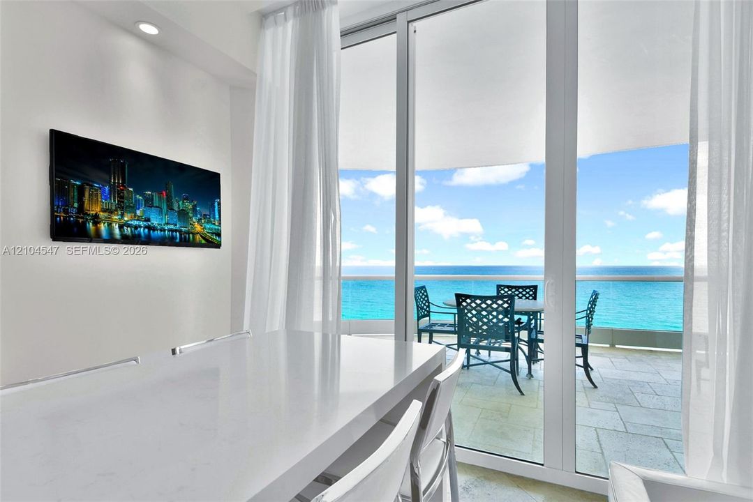 For Sale: $3,675,000 (3 beds, 4 baths, 2775 Square Feet)