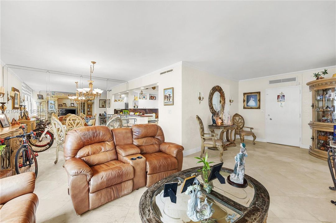 En Venta: $449,000 (1 camas, 1 baños, 1019 Pies cuadrados)
