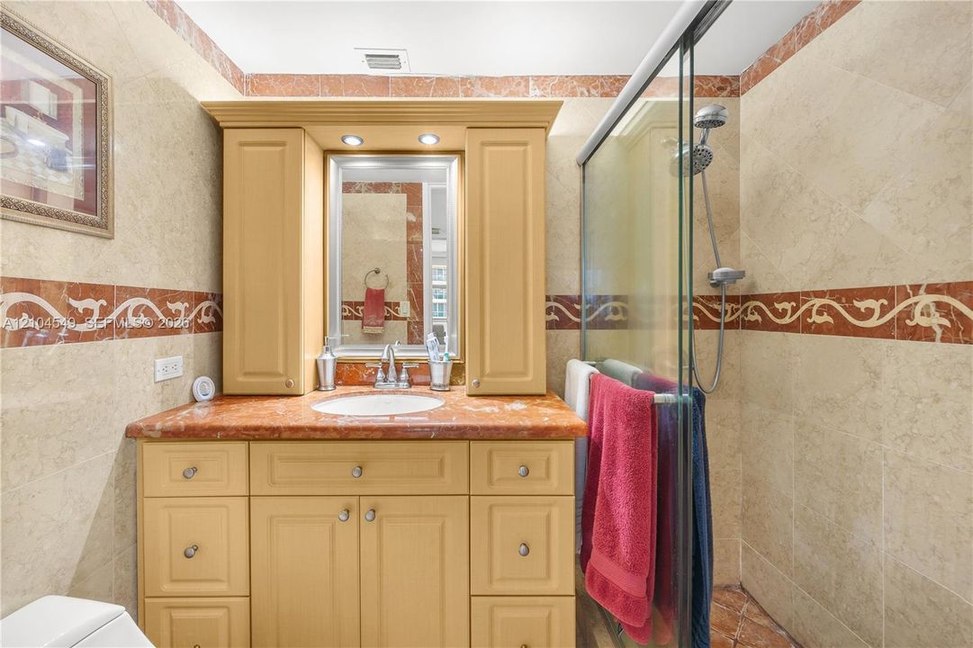 En Venta: $449,000 (1 camas, 1 baños, 1019 Pies cuadrados)