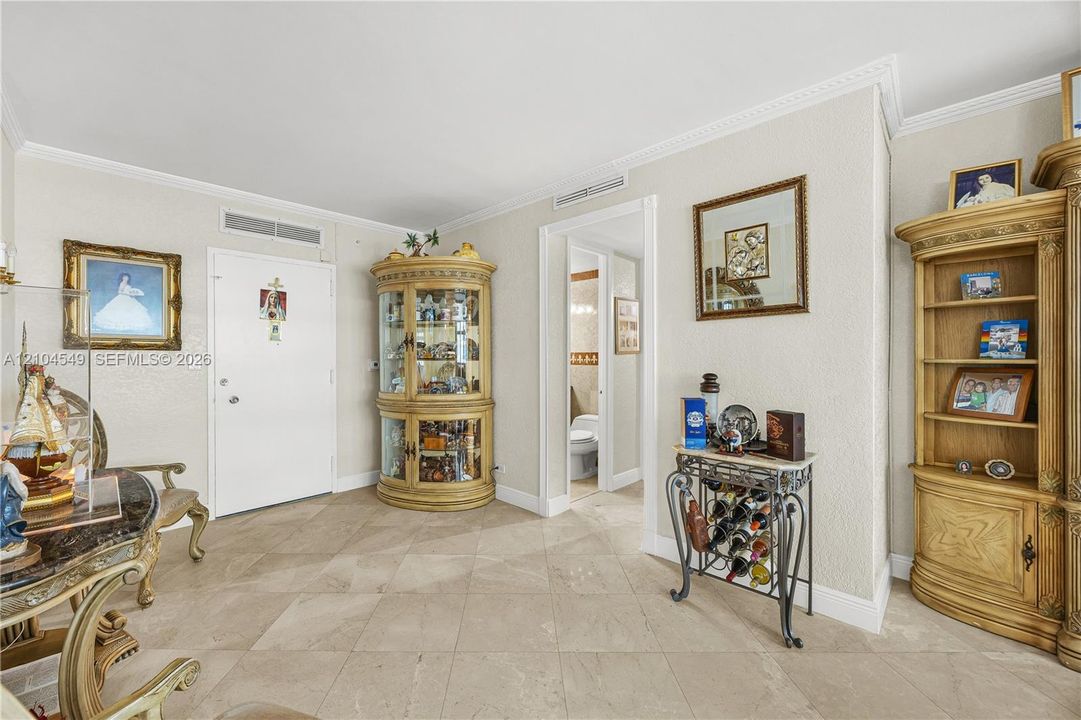 En Venta: $449,000 (1 camas, 1 baños, 1019 Pies cuadrados)