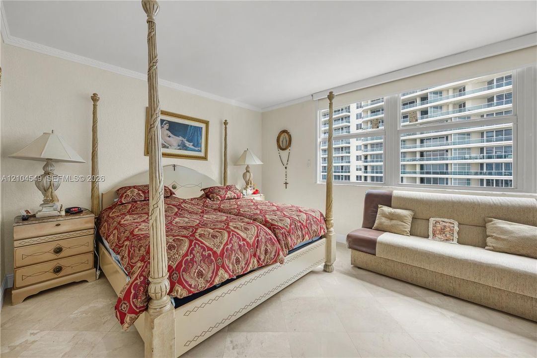 En Venta: $449,000 (1 camas, 1 baños, 1019 Pies cuadrados)