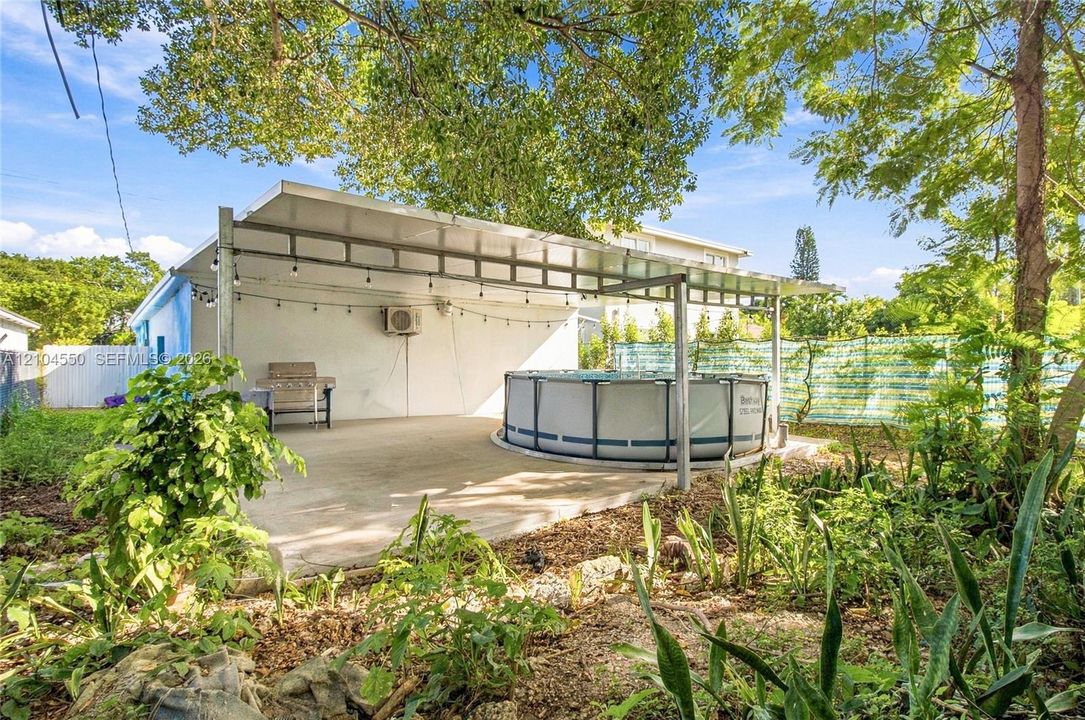 En Venta: $750,000 (5 camas, 4 baños, 1120 Pies cuadrados)
