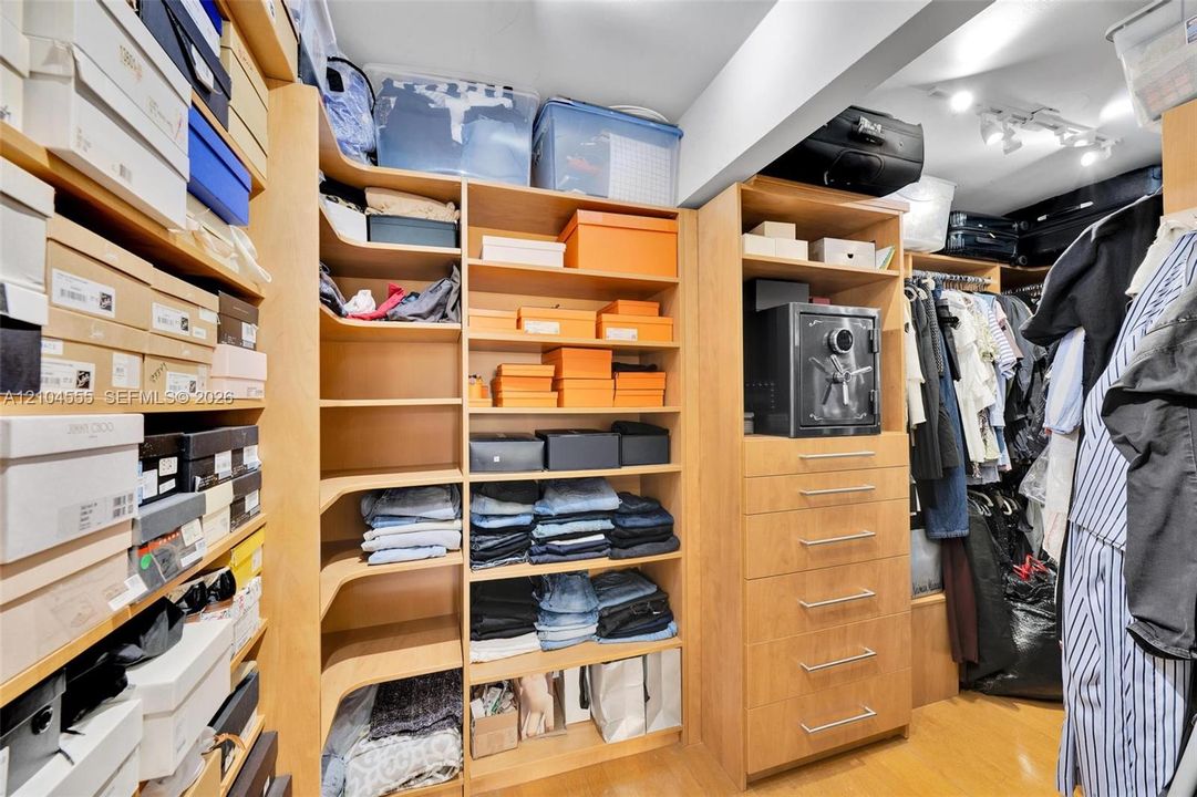 En Venta: $1,500,000 (2 camas, 2 baños, 1967 Pies cuadrados)