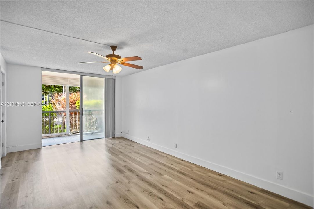 En Venta: $229,000 (2 camas, 1 baños, 1100 Pies cuadrados)