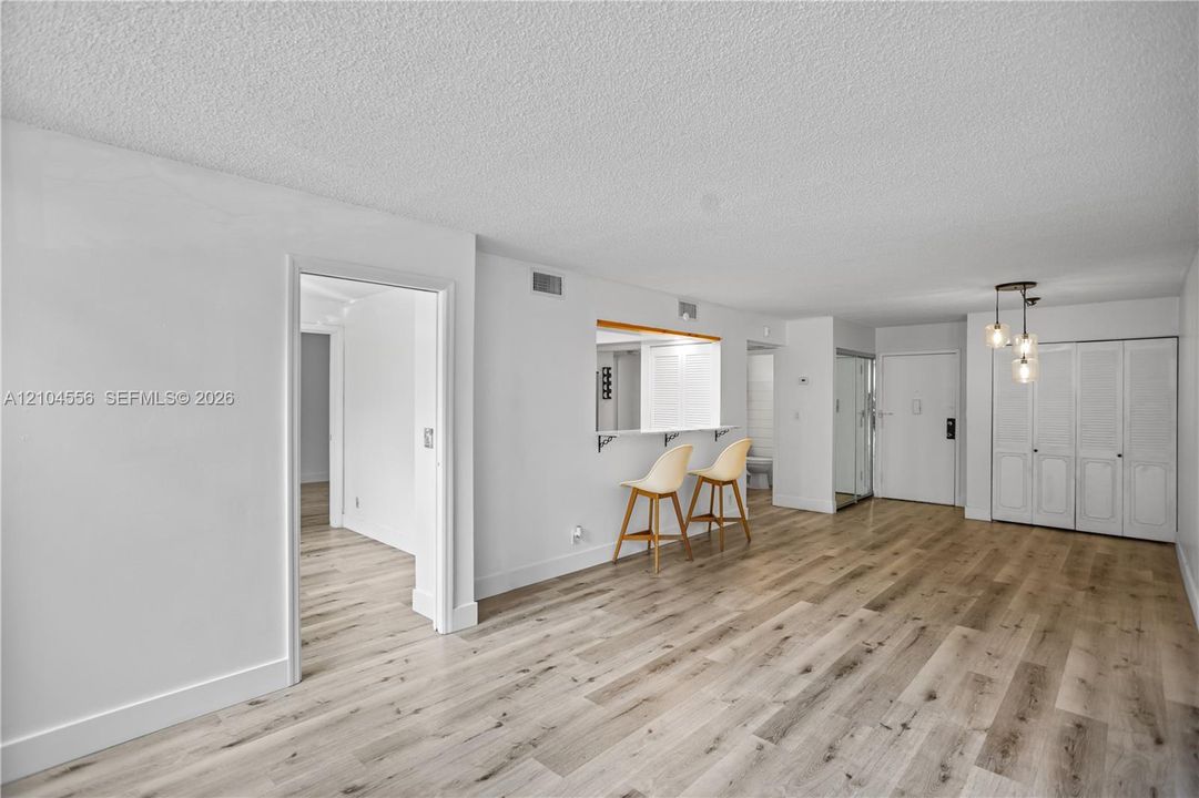 En Venta: $229,000 (2 camas, 1 baños, 1100 Pies cuadrados)