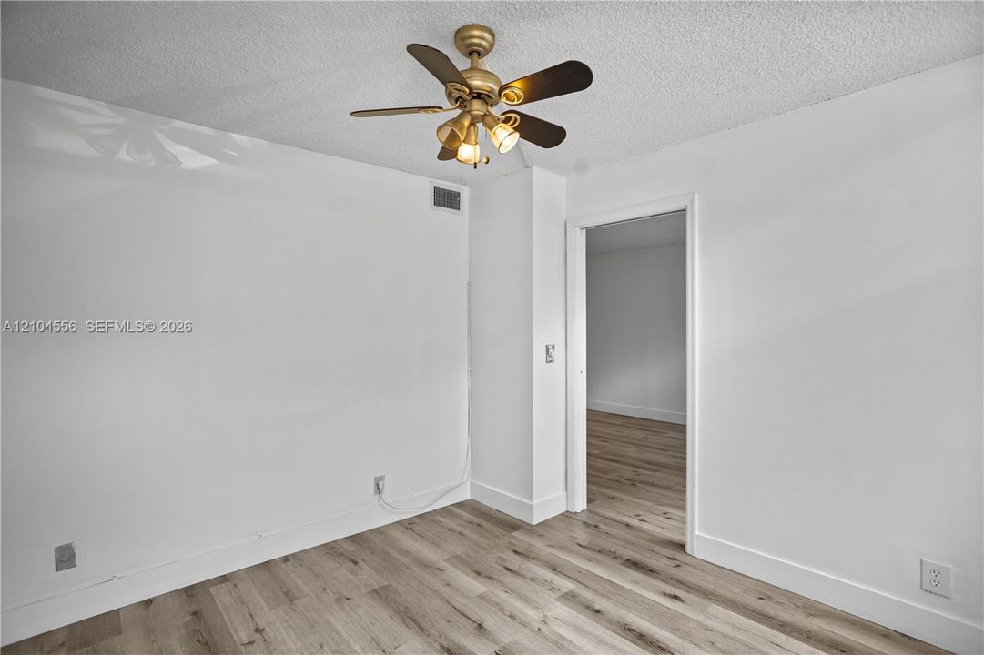 En Venta: $229,000 (2 camas, 1 baños, 1100 Pies cuadrados)