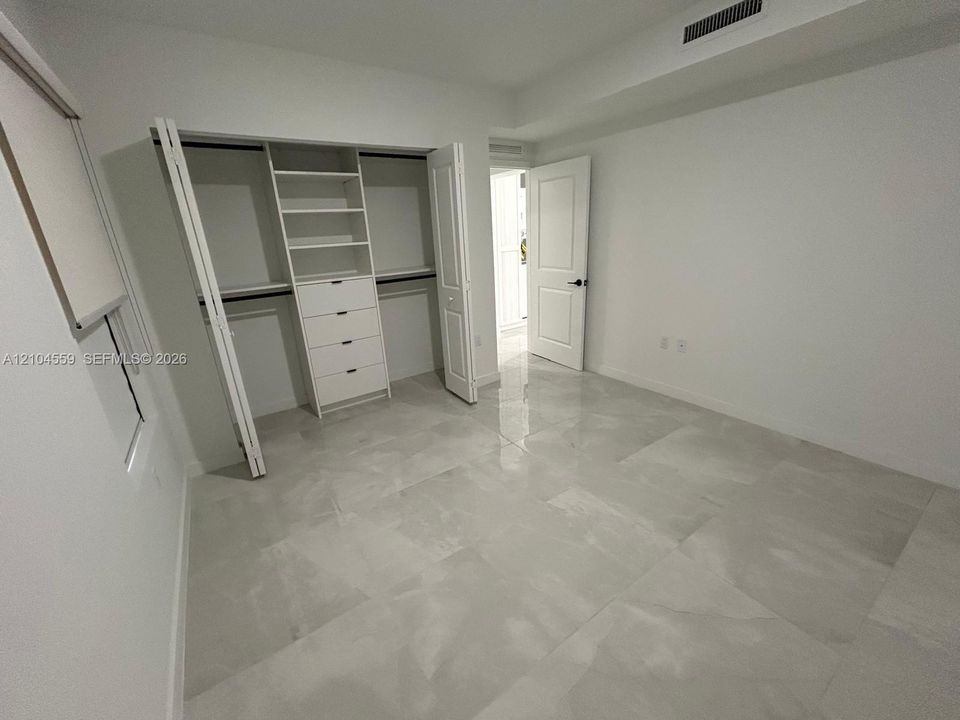 В аренду: $2,100 (1 спален, 1 ванн, 594 Квадратных фут)