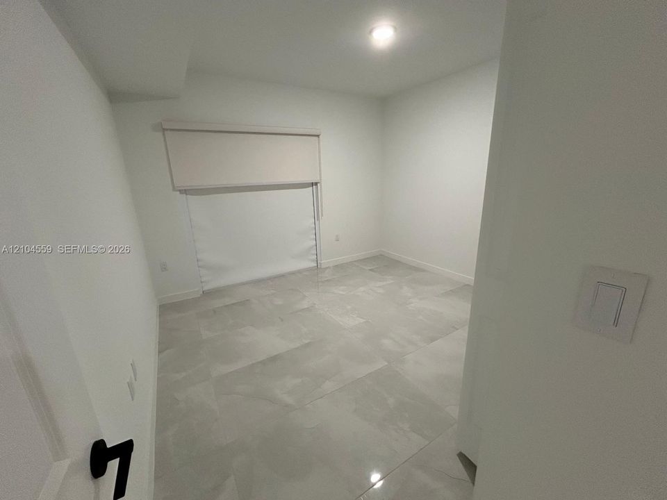 В аренду: $2,100 (1 спален, 1 ванн, 594 Квадратных фут)