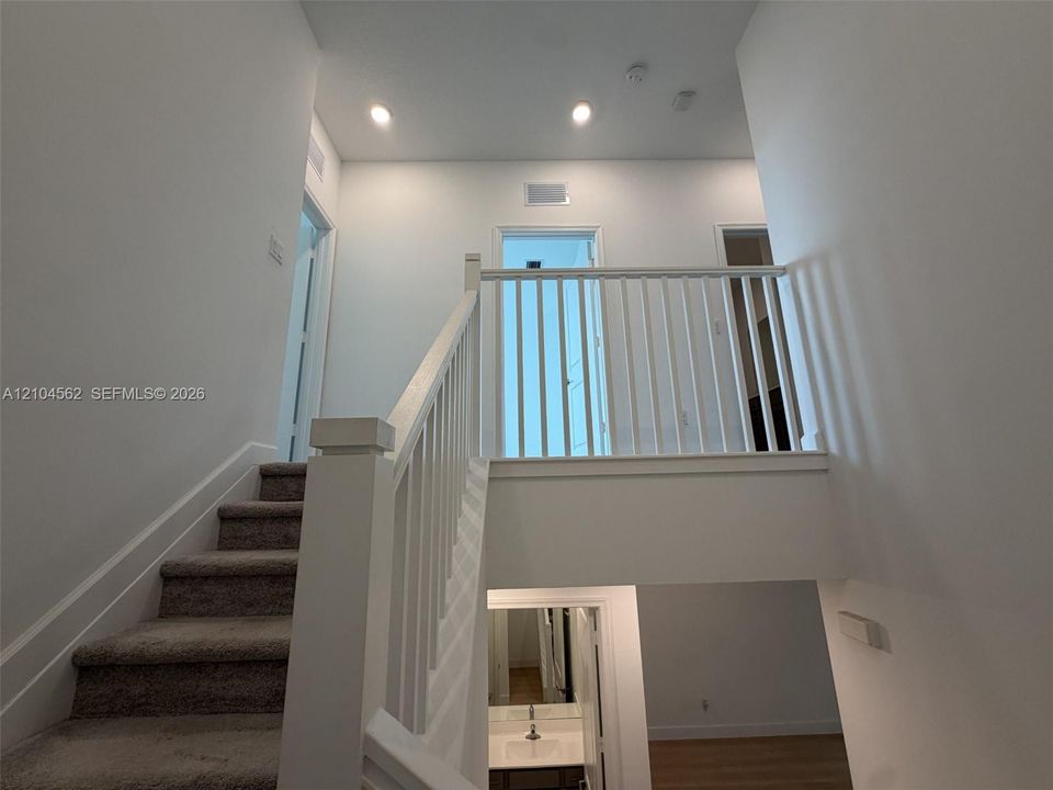 For Rent: $3,350 (3 beds, 2 baths, 1708 Square Feet)