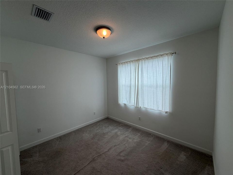 For Rent: $3,350 (3 beds, 2 baths, 1708 Square Feet)