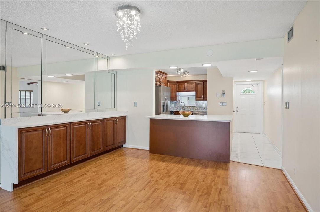 En Venta: $199,000 (2 camas, 2 baños, 1170 Pies cuadrados)