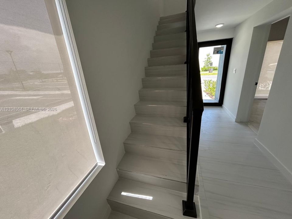 В аренду: $3,100 (3 спален, 2 ванн, 1415 Квадратных фут)