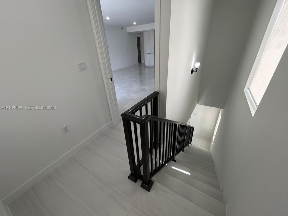 В аренду: $3,100 (3 спален, 2 ванн, 1415 Квадратных фут)
