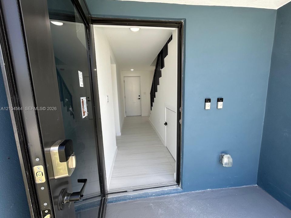 В аренду: $3,100 (3 спален, 2 ванн, 1415 Квадратных фут)