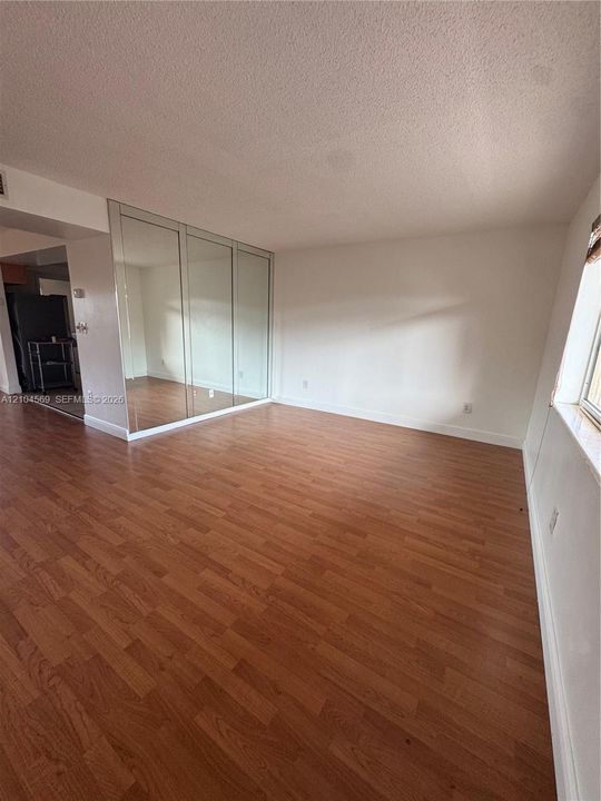 В аренду: $2,400 (2 спален, 2 ванн, 1235 Квадратных фут)