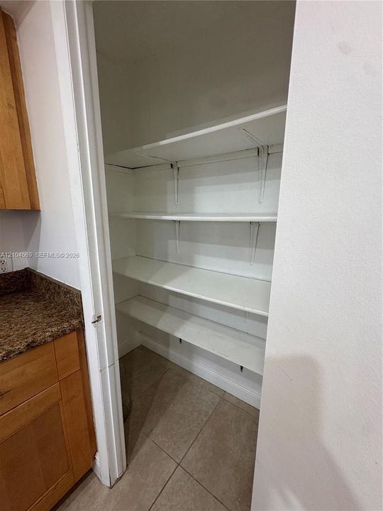 В аренду: $2,400 (2 спален, 2 ванн, 1235 Квадратных фут)