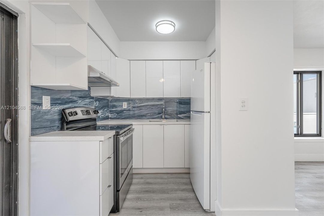 В аренду: $1,900 (2 спален, 1 ванн, 4272 Квадратных фут)