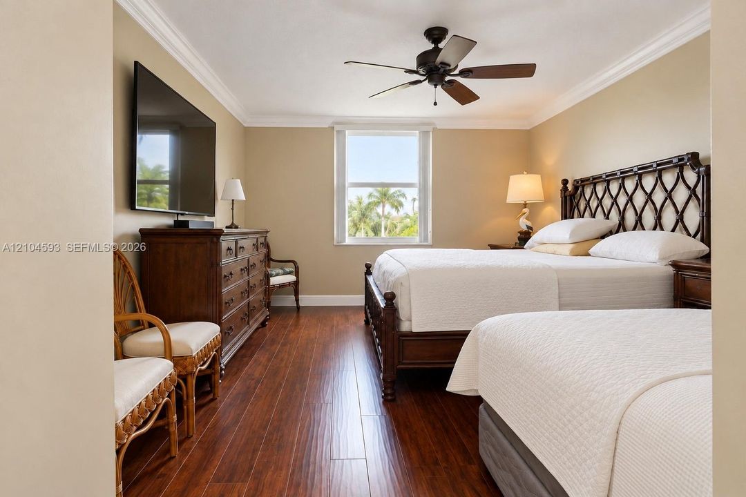 For Sale: $500,000 (2 beds, 2 baths, 1565 Square Feet)