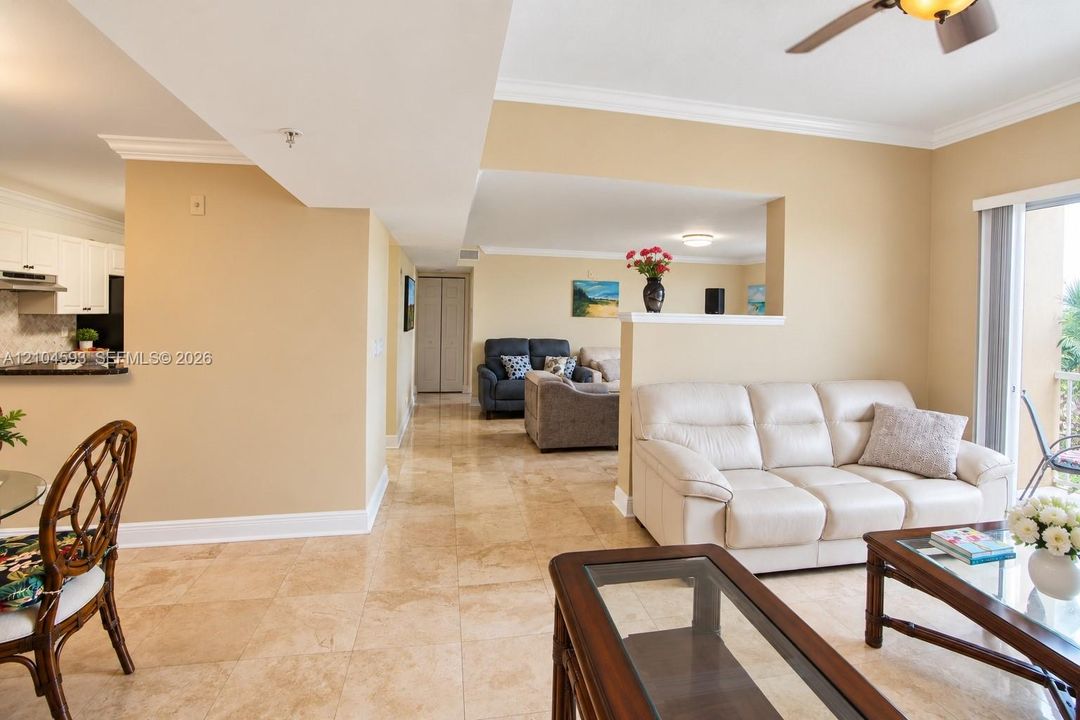 For Sale: $500,000 (2 beds, 2 baths, 1565 Square Feet)