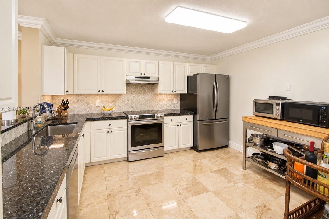 For Sale: $500,000 (2 beds, 2 baths, 1565 Square Feet)