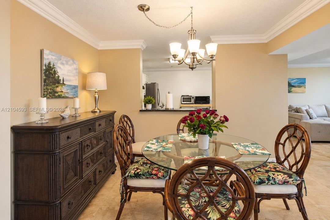 For Sale: $500,000 (2 beds, 2 baths, 1565 Square Feet)
