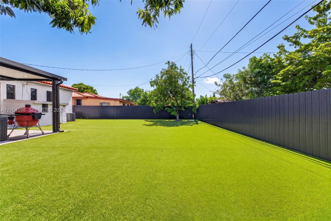 En Venta: $750,000 (3 camas, 2 baños, 1210 Pies cuadrados)