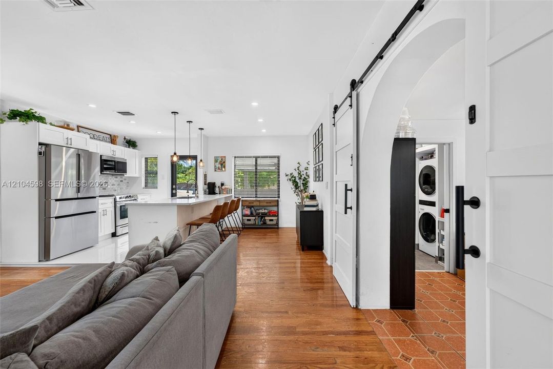 En Venta: $750,000 (3 camas, 2 baños, 1210 Pies cuadrados)