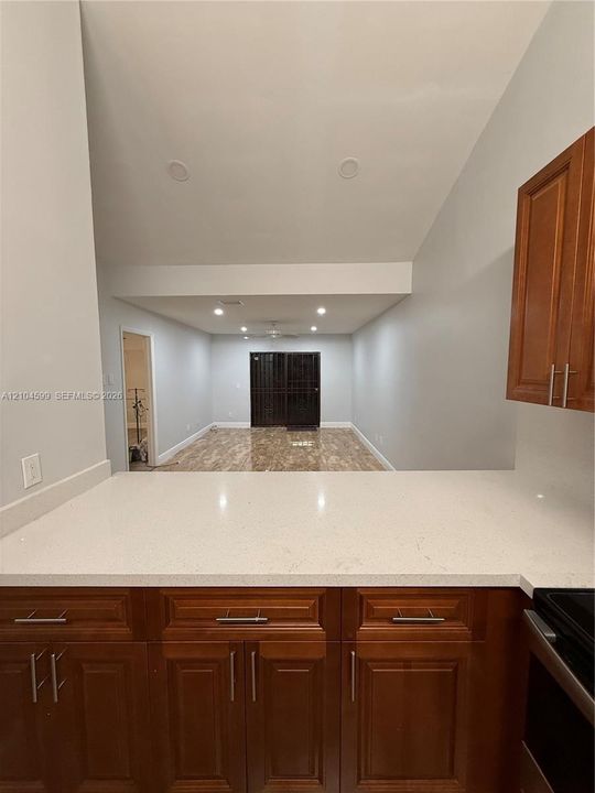 For Rent: $2,325 (2 beds, 2 baths, 1050 Square Feet)