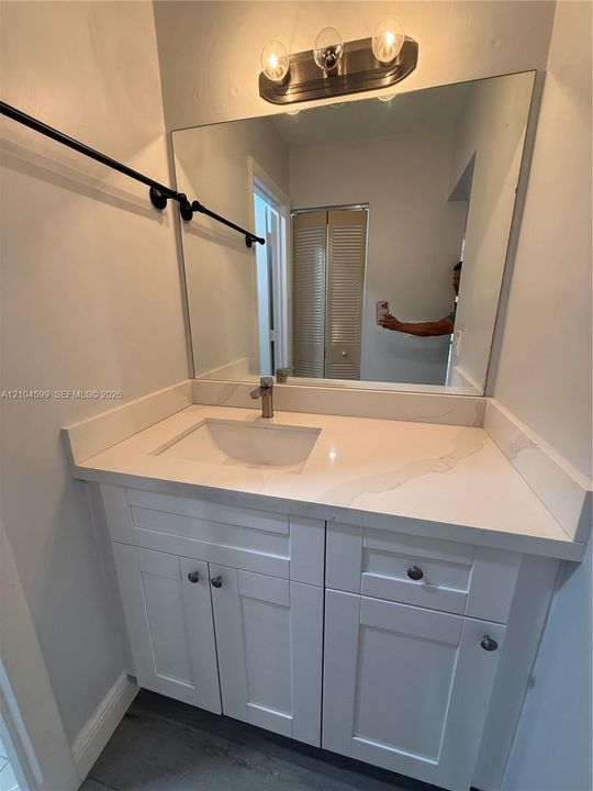 For Rent: $2,325 (2 beds, 2 baths, 1050 Square Feet)