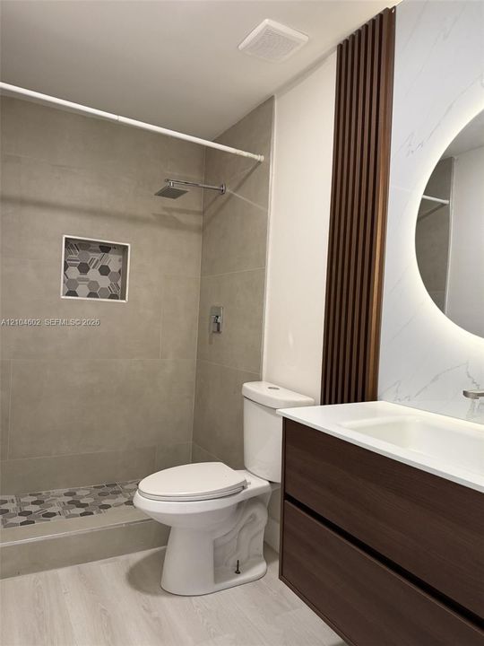 На продажу: $379,000 (2 спален, 2 ванн, 1080 Квадратных фут)