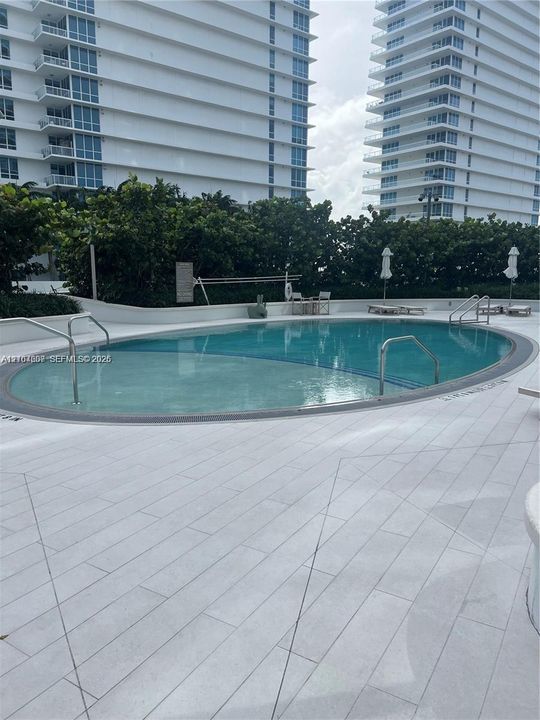 For Rent: $8,700 (1 beds, 1 baths, 732 Square Feet)