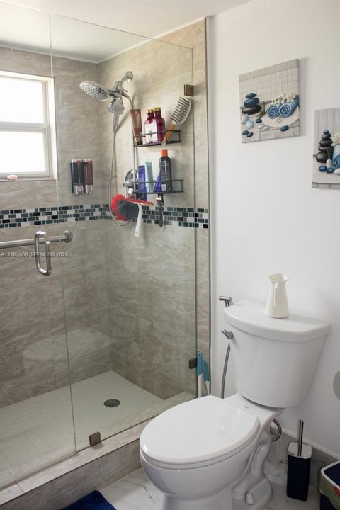En Venta: $290,000 (2 camas, 2 baños, 1166 Pies cuadrados)