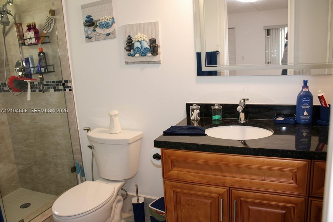En Venta: $290,000 (2 camas, 2 baños, 1166 Pies cuadrados)