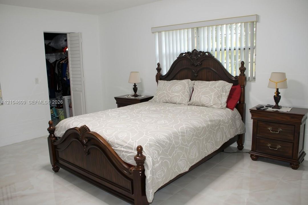 En Venta: $290,000 (2 camas, 2 baños, 1166 Pies cuadrados)