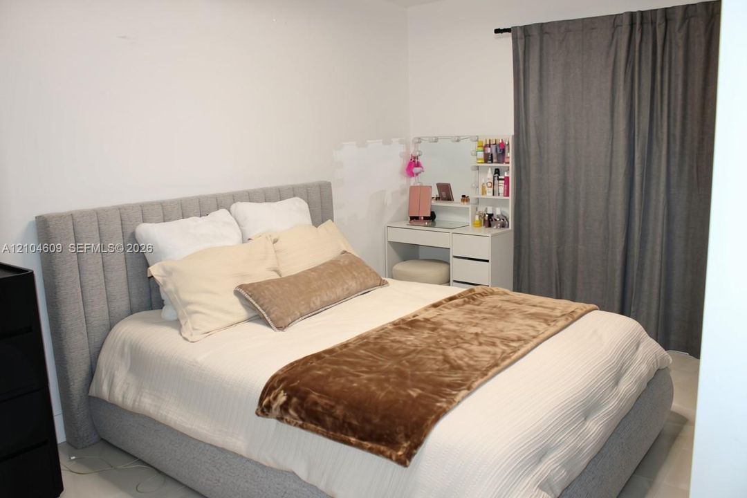 En Venta: $290,000 (2 camas, 2 baños, 1166 Pies cuadrados)