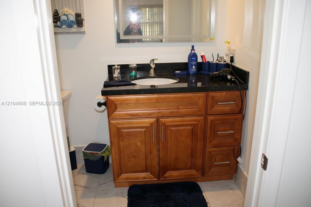 En Venta: $290,000 (2 camas, 2 baños, 1166 Pies cuadrados)