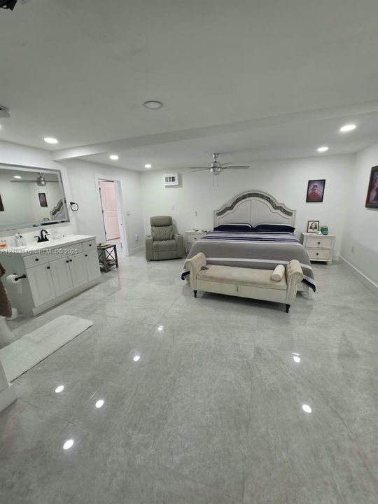 For Rent: $4,200 (4 beds, 3 baths, 1800 Square Feet)