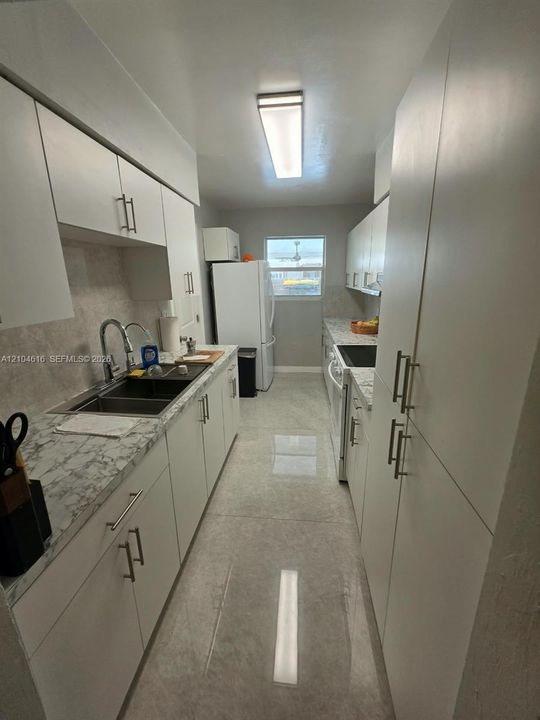 For Rent: $4,200 (4 beds, 3 baths, 1800 Square Feet)