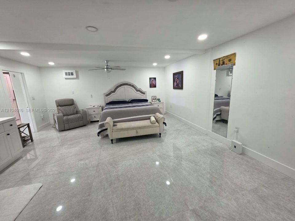 For Rent: $4,200 (4 beds, 3 baths, 1800 Square Feet)