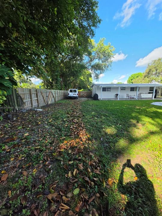 For Rent: $4,200 (4 beds, 3 baths, 1800 Square Feet)