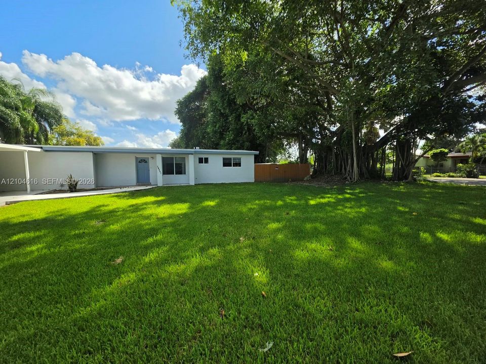 For Rent: $4,200 (4 beds, 3 baths, 1800 Square Feet)