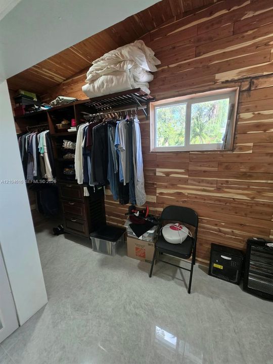 For Rent: $4,200 (4 beds, 3 baths, 1800 Square Feet)