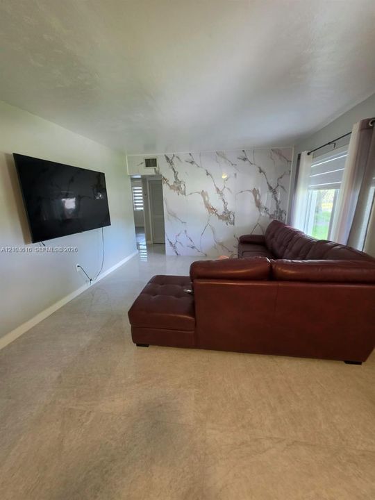 For Rent: $4,200 (4 beds, 3 baths, 1800 Square Feet)