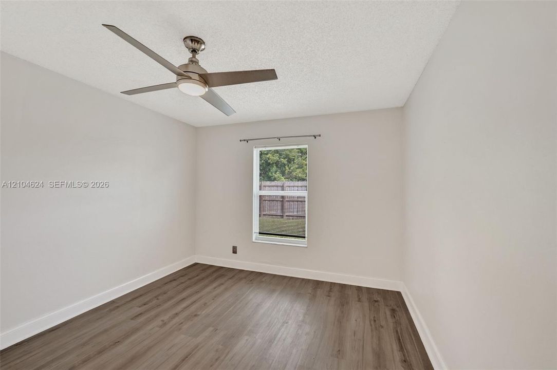 2/1 bedroom with new LVP flooring