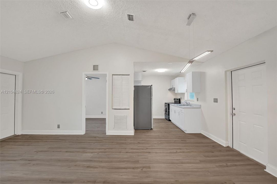 2/1 great room with new LVP flooring
