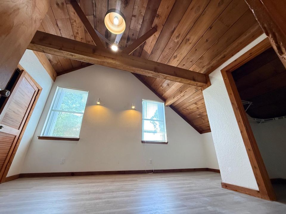 Upstairs Primary bedroom